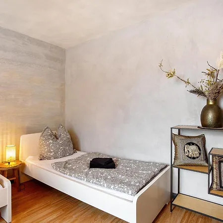 Sennefeeling Apartment *
